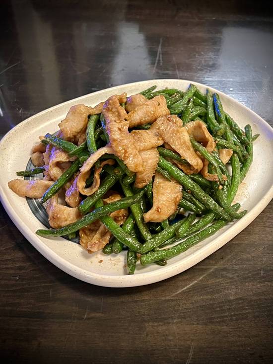 704. S/F Pork Jowl with Green Beans (四季豆豬頸肉)